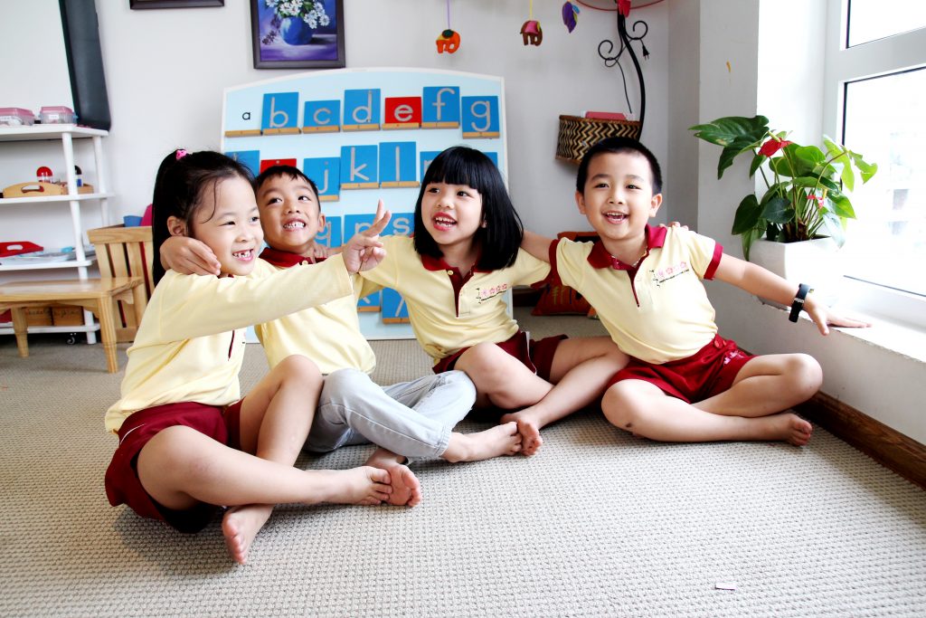 Ra Tết, phụ huynh đua nhau tìm trường mầm non cho con