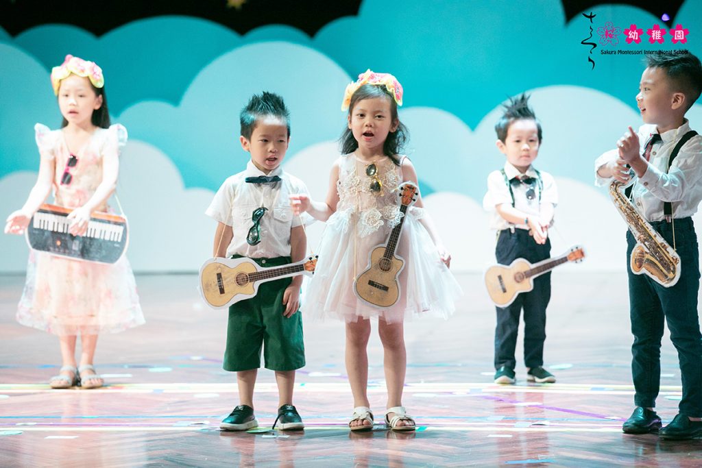 Các bạn nhỏ Sakura Montessori Cầu Giấy tự tin tỏa sáng tại Summer Concert 2019