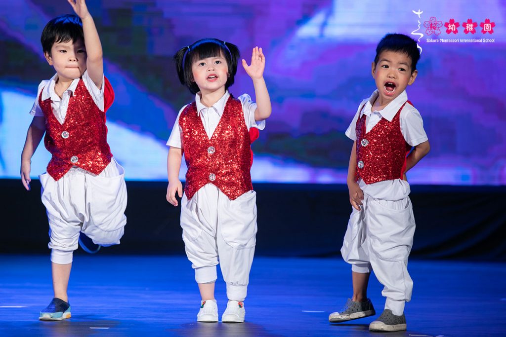 Vui “xê dịch” cùng các bạn nhỏ Sakura Montessori Thụy Khuê tại Summer Concert