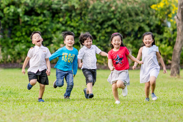 Ba mẹ đã biết: Bí kíp giúp bé khỏe mạnh trong mùa hè này?