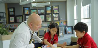 "Thay vì thả bóng bay, hãy trồng cây xanh..."