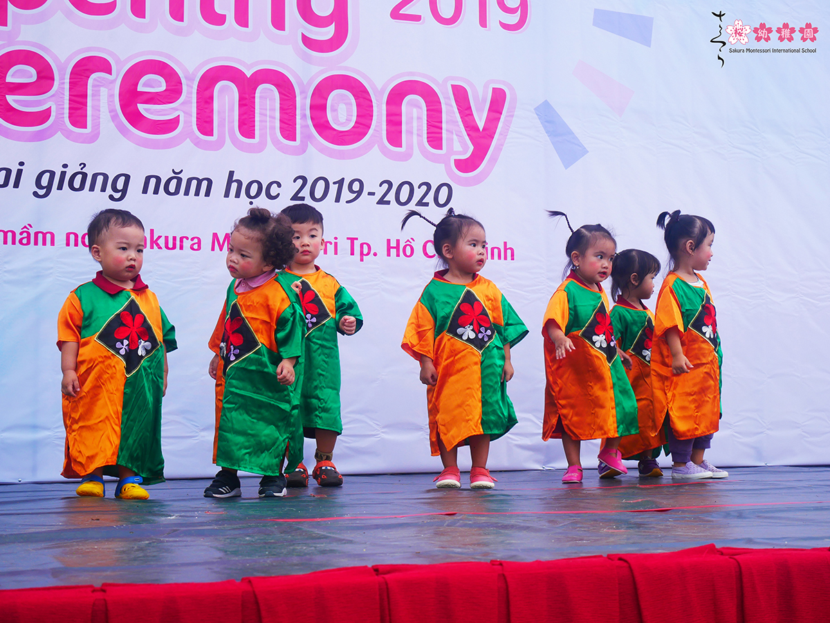 Gần 2.000 học sinh Sakura Montessori náo nức đón lễ khai giảng năm học 2019 - 2020
