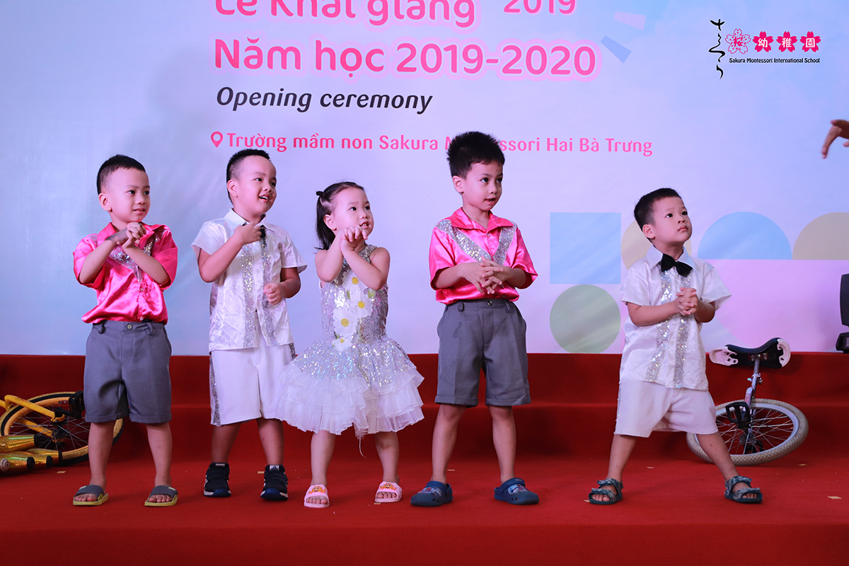 Gần 2.000 học sinh Sakura Montessori náo nức đón lễ khai giảng năm học 2019 - 2020