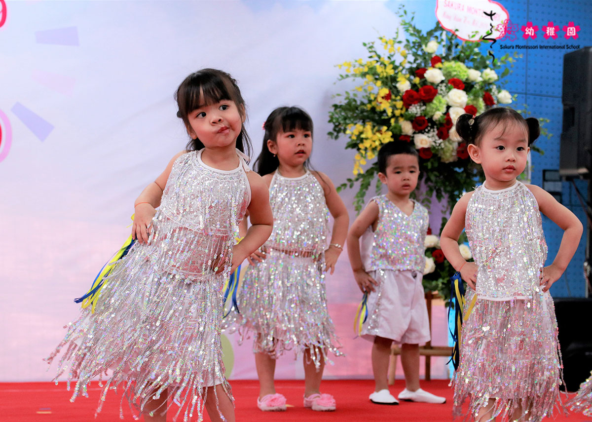 Gần 2.000 học sinh Sakura Montessori náo nức đón lễ khai giảng năm học 2019 - 2020