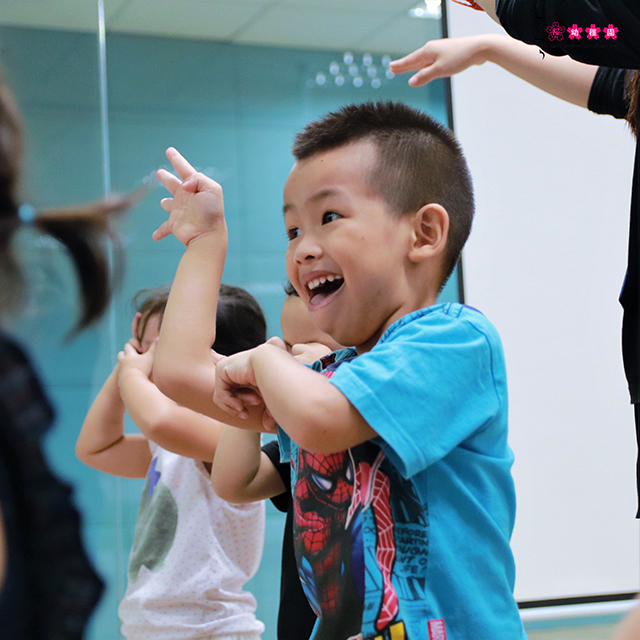 Những nghệ sĩ nhí của Sakura Montessori Hai Bà Trưng