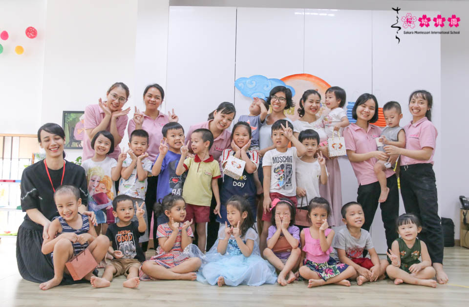 Tự tay làm bánh dẻo, SMISer Cầu Giấy vui phá cỗ Trung thu