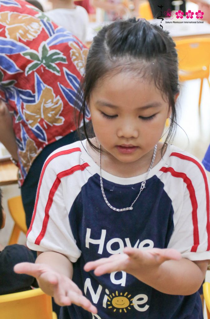 Tự tay làm bánh dẻo, SMISer Cầu Giấy vui phá cỗ Trung thu