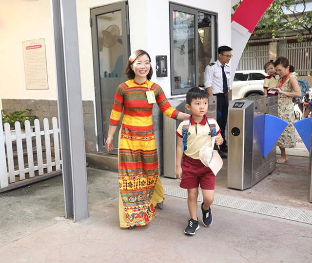 Cô Vũ Hải Bình: “Tôi chưa bao giờ có suy nghĩ dừng đam mê với giáo dục và trẻ nhỏ”