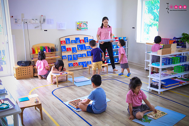 Trường mầm non quốc tế tại Hồ Chí Minh: Phụ huynh có nên cho con theo học?
