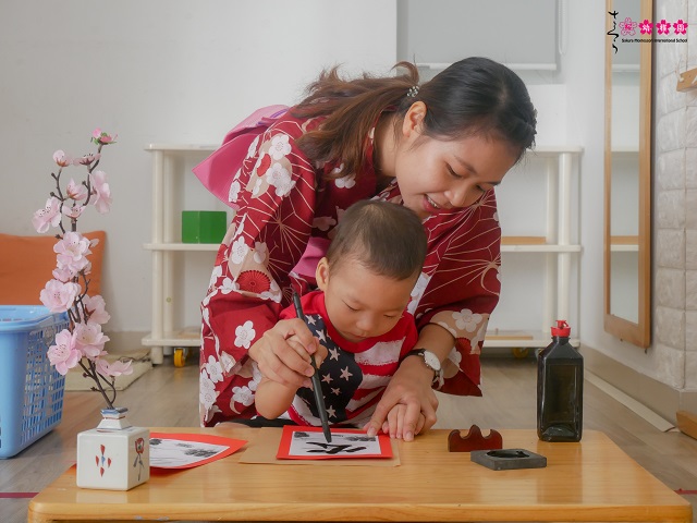 Khám phá giờ học "Nghệ thuật thư pháp" của SMISers Hồ Chí Minh 3