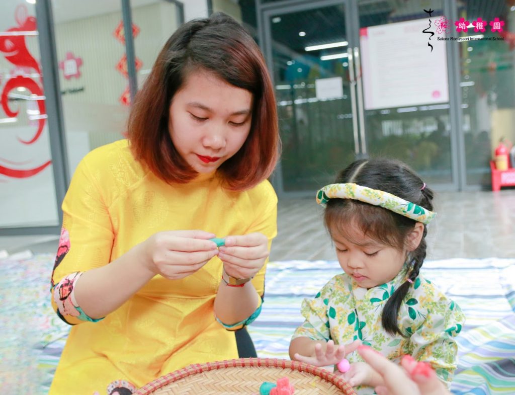 Cùng con trải nghiệm Tết quê hương tại Sakura Montessori Cầu Giấy 15