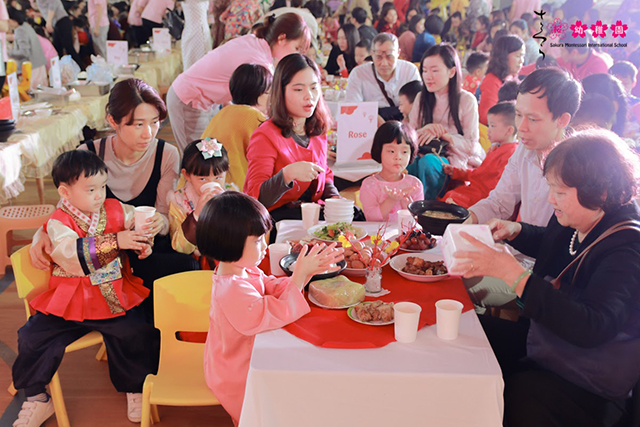 Cùng con trải nghiệm Tết quê hương tại Sakura Montessori Cầu Giấy 7