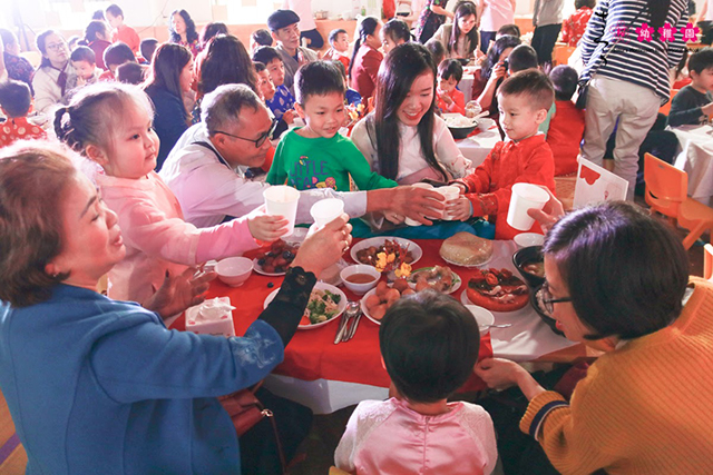 Cùng con trải nghiệm Tết quê hương tại Sakura Montessori Cầu Giấy 8