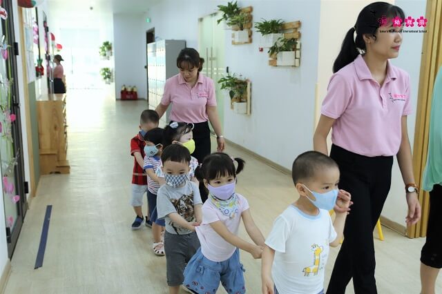 ngay-hoi-ngo-cua-chung-minh-12