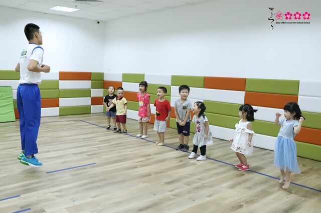 cung-smisers-hai-ba-trung-hung-khoi-voi-chuong-trinh-the-chat-jacpa-14