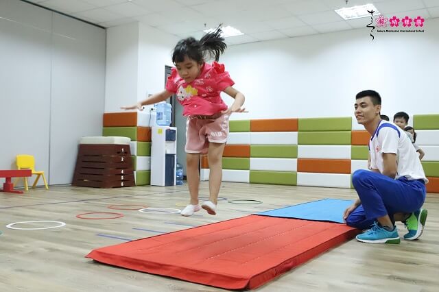 cung-smisers-hai-ba-trung-hung-khoi-voi-chuong-trinh-the-chat-jacpa-7