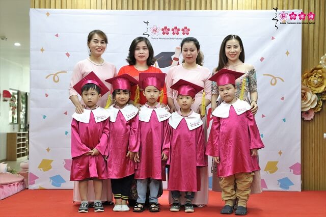 xuc-dong-ngay-ra-truong-cua-cac-smisers-hai-ba-trung