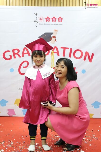 xuc-dong-ngay-ra-truong-cua-cac-smisers-hai-ba-trung