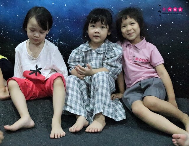 kham-pha-vu-tru-huyen-bi-cung-cac-smisers-hai-ba-trung-10