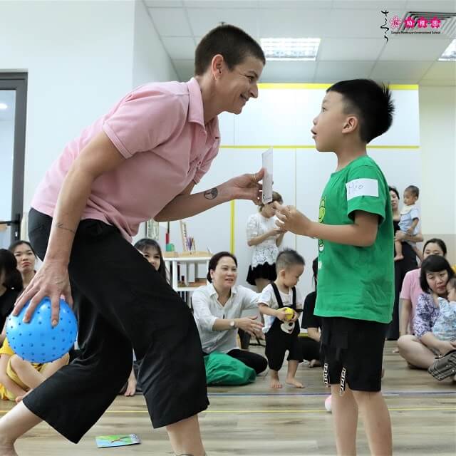 hoi-thao-trai-nghiem-gio-hoc-tieng-anh-hoat-dong-nghe-thuat-6