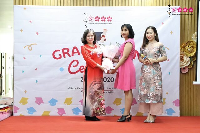 xuc-dong-ngay-ra-truong-cua-cac-smisers-hai-ba-trung