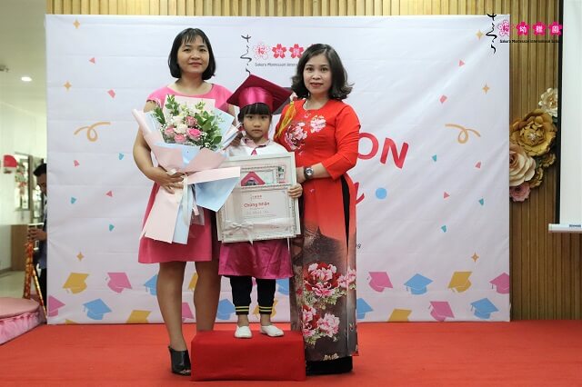 xuc-dong-ngay-ra-truong-cua-cac-smisers-hai-ba-trung