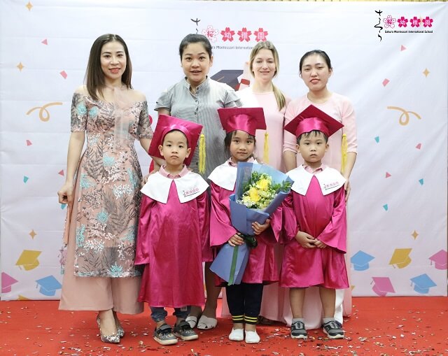 xuc-dong-ngay-ra-truong-cua-cac-smisers-hai-ba-trung