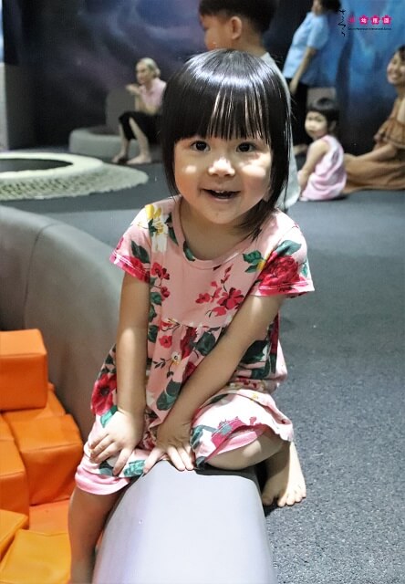 kham-pha-vu-tru-huyen-bi-cung-cac-smisers-hai-ba-trung-6