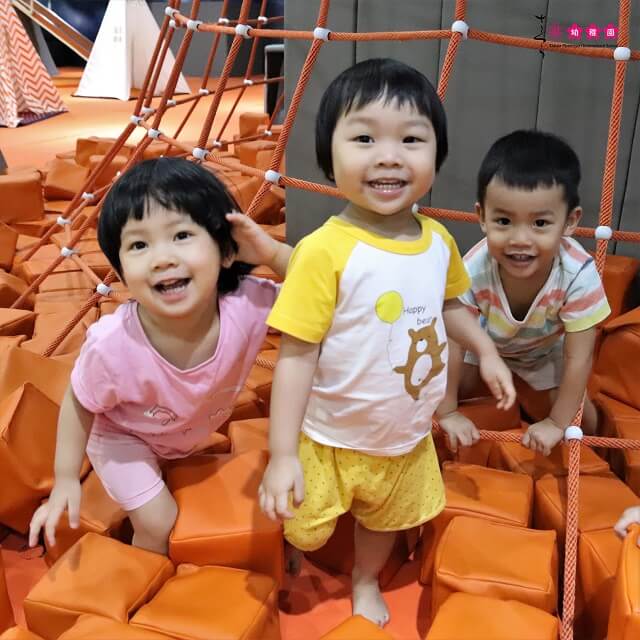 kham-pha-vu-tru-huyen-bi-cung-cac-smisers-hai-ba-trung-6