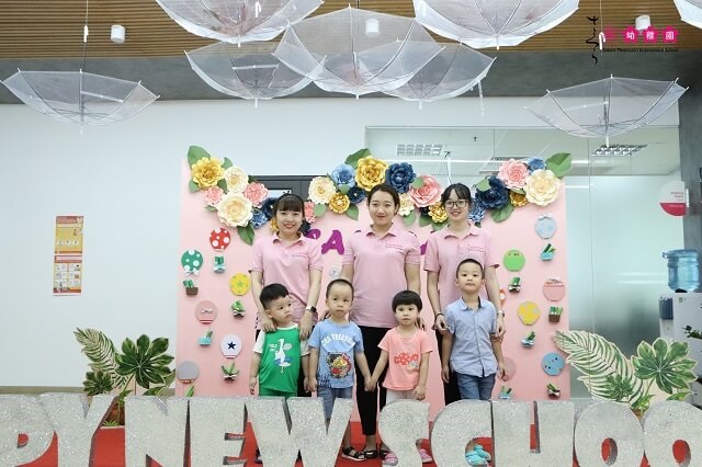 hao-hung-cung-cac-smisers-hai-ba-trung-trong-ngay-dau-tien-cua-nam-hoc-moi-9